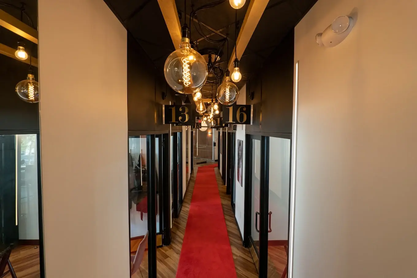 Cosmo Salon Studios — Birmingham, photo 2