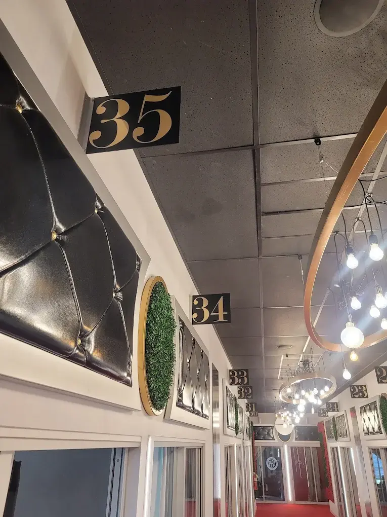 Cosmo Salon Studios — Canton, photo 5
